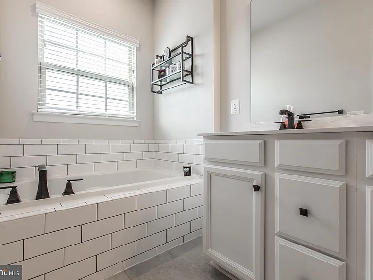 18105 Red Cedar Rd — Photo 31