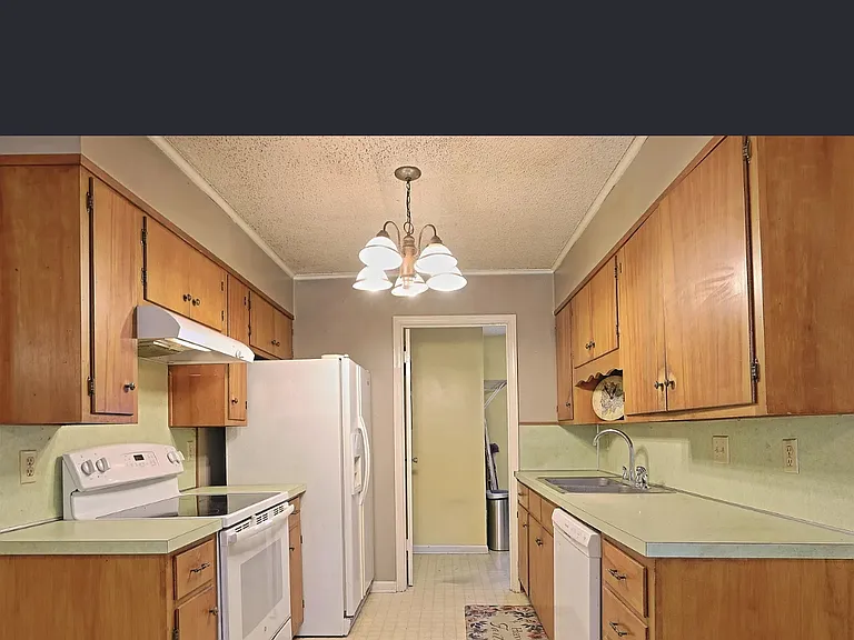 5518 W 20th Ave — Photo 4