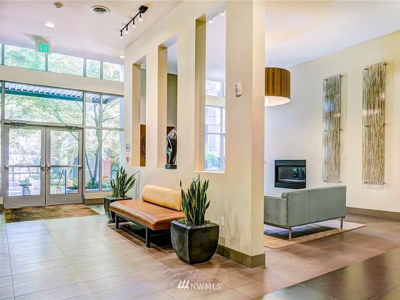 3rd image of 530 Broadway Avenue E #611