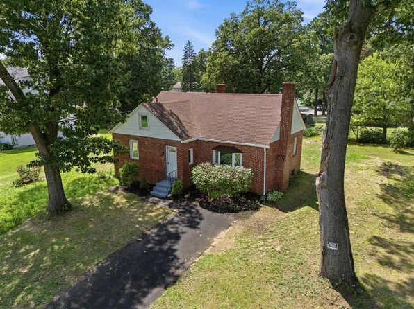 78 Wollaston St, Springfield, MA 01119