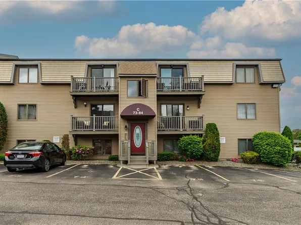 80 Village Ct, West Warwick, RI 02893