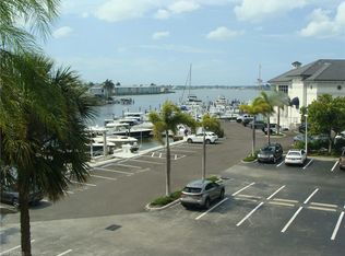 807 River Point Dr APT 201D, Naples, FL 34102