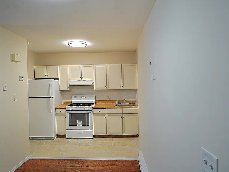 9918 Metropolitan Ave #2 — Photo 6