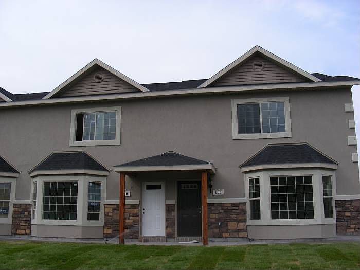1st image of 563 Legacy Ln