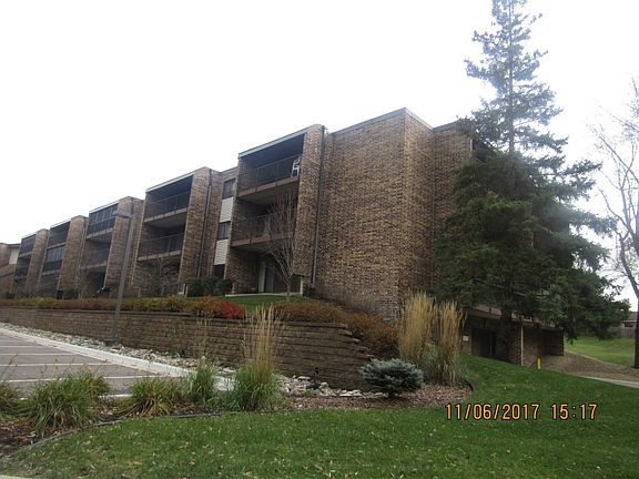 2nd image of 35 Nathan Ln N APT 315