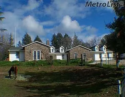 3227 Helm Ln photo 1