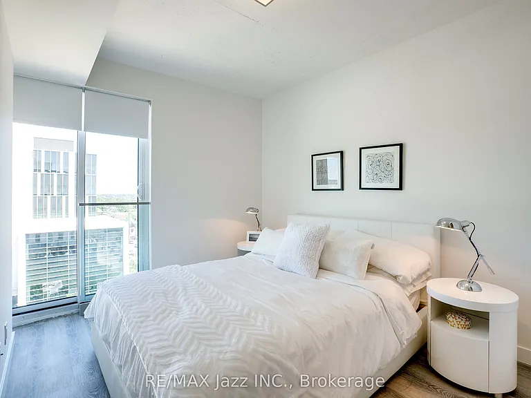 100 Bond St E #1207 — Photo 8