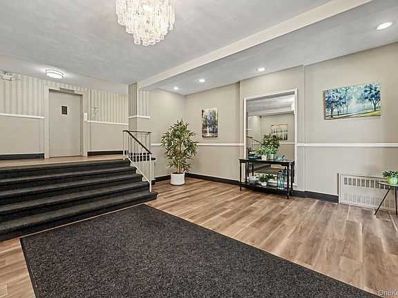 4th image of 2241 Palmer Avenue #1D