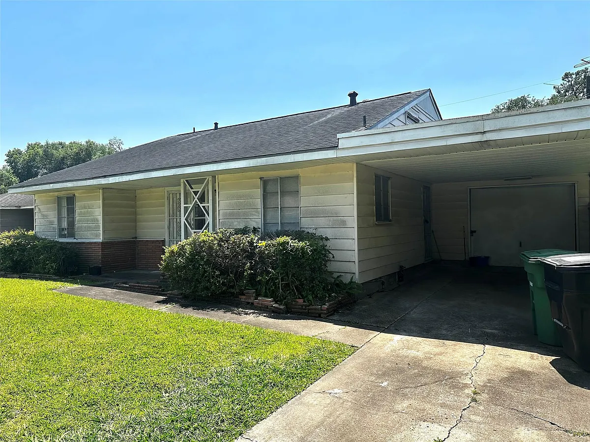 Building Photo - 5210 Stuyvesant Ln