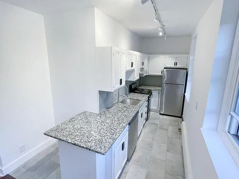 314 State St #1R — Photo 9