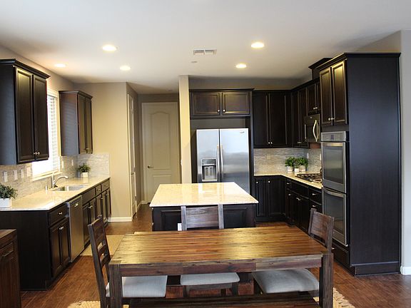 5th image of 1625 Bradford Way