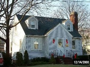 3168 Oceanside Rd, Oceanside, NY 11572