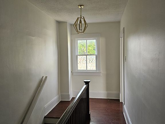 2nd image of 1334 Grainger Ave