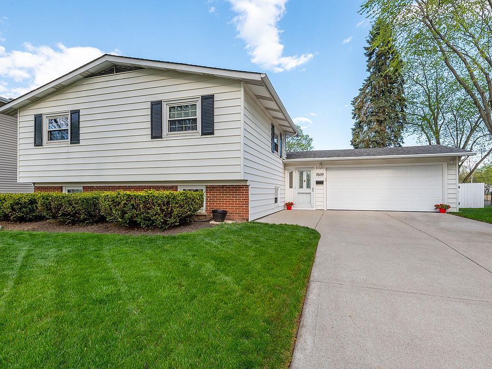 1st image of 7609 Brookside Dr