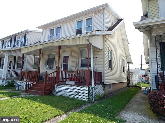 2nd image of 928 E Princess St
