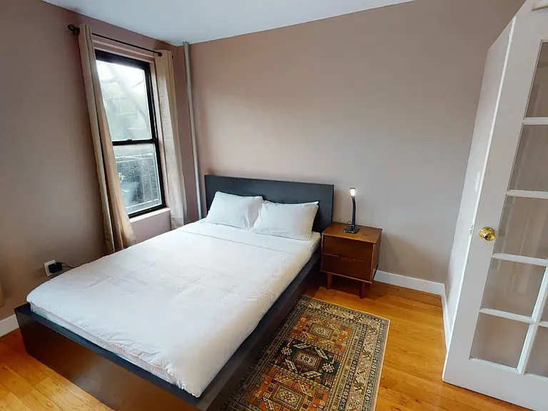 715 E 5th St #3-B — Photo 9