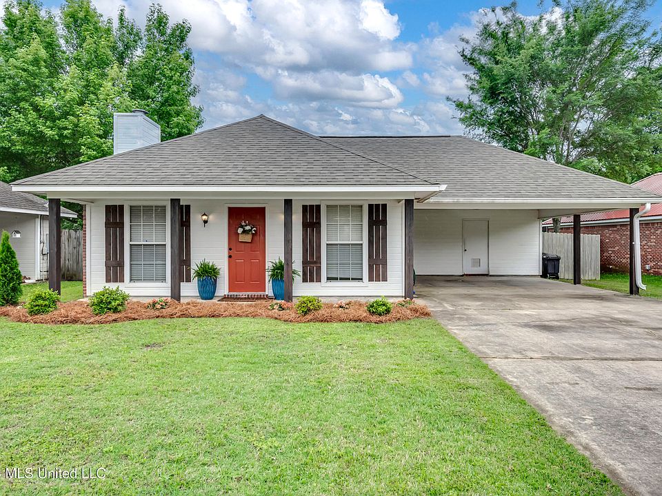 1st image of 441 Mockingbird Cir