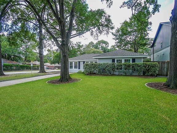 5th image of 1926 Gardenia Dr