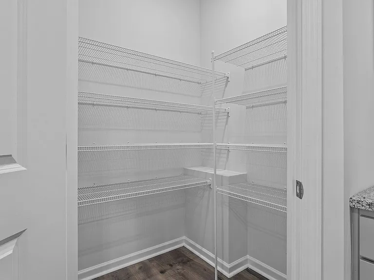 284 Robert Pl — Photo 19