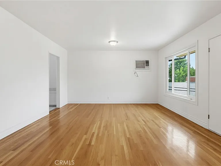 312 Raymondale Dr — Photo 12