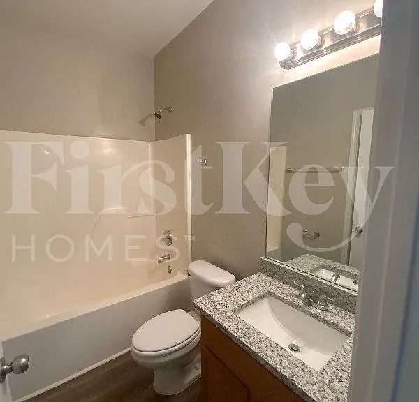 528 Valleyside Dr — Photo 12