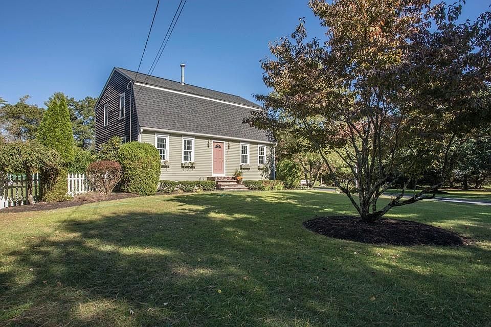 1st image of 5 Flintlock Ln