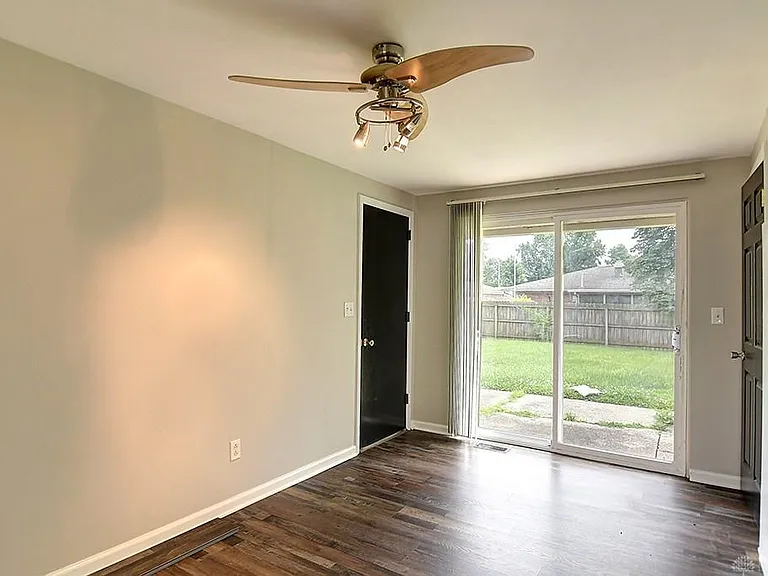 4554 Powell Rd — Photo 8
