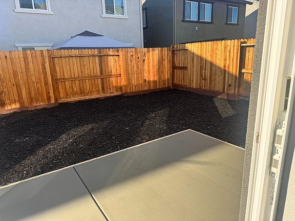 5th image of 8224 Whippersnapper Way