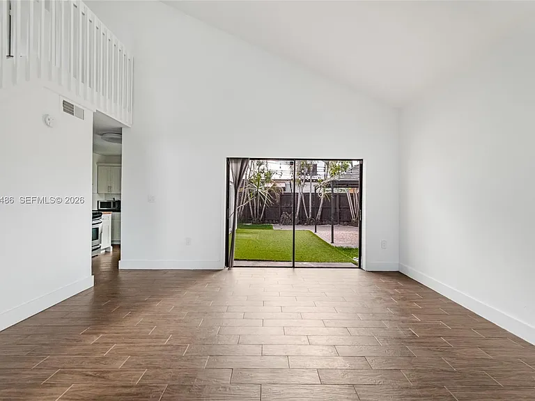 6768 SW 104th Ave — Photo 13