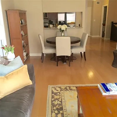 Rented by Siderow Residential Group | media 18