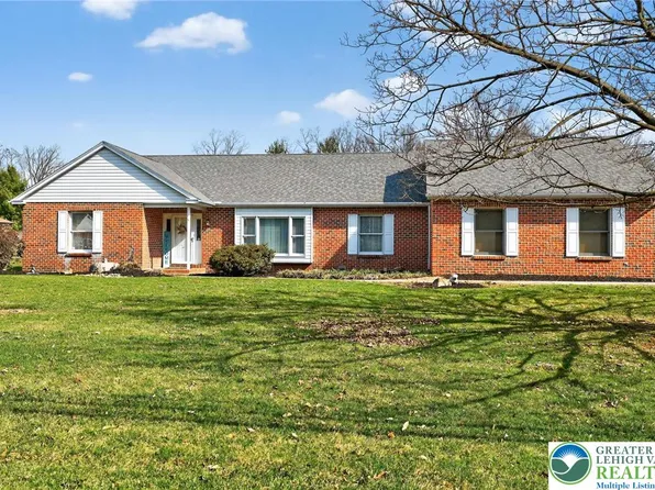 1701 Minesite Rd, Allentown, PA 18103
