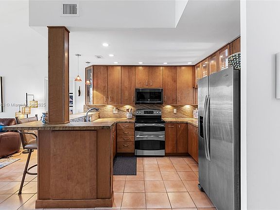 5th image of 1555 S Ocean Ln APT 274