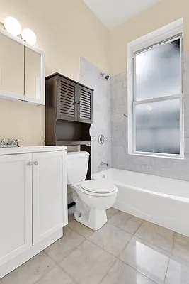 Rented by Cooper & Cooper Real Estate | media 16