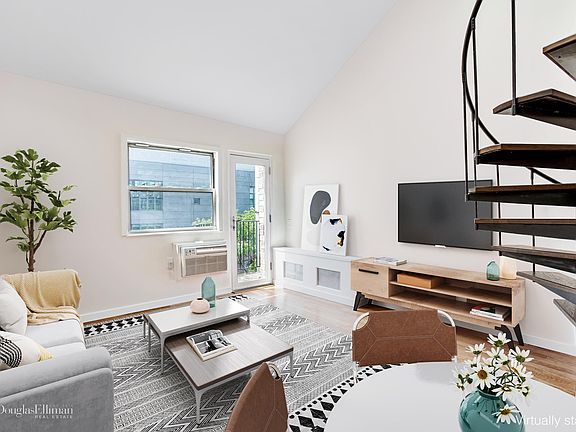 3rd image of 211 Thompson St APT 6C