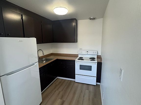 2nd image of 101 Oak Ave #3A
