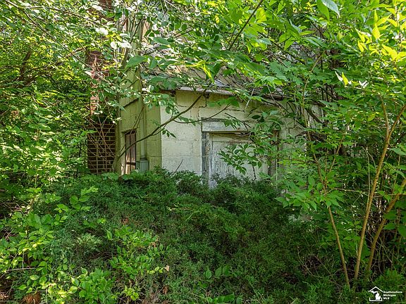 4th image of 1606 Mooreville Rd