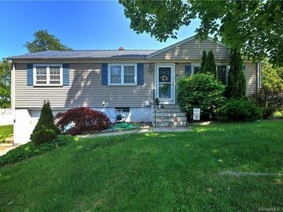 101 Jessie Drive, West Haven, CT, 06516