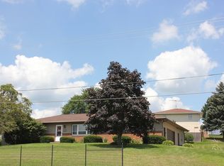 636 E Lincolnway Ct, Morrison, IL 61270