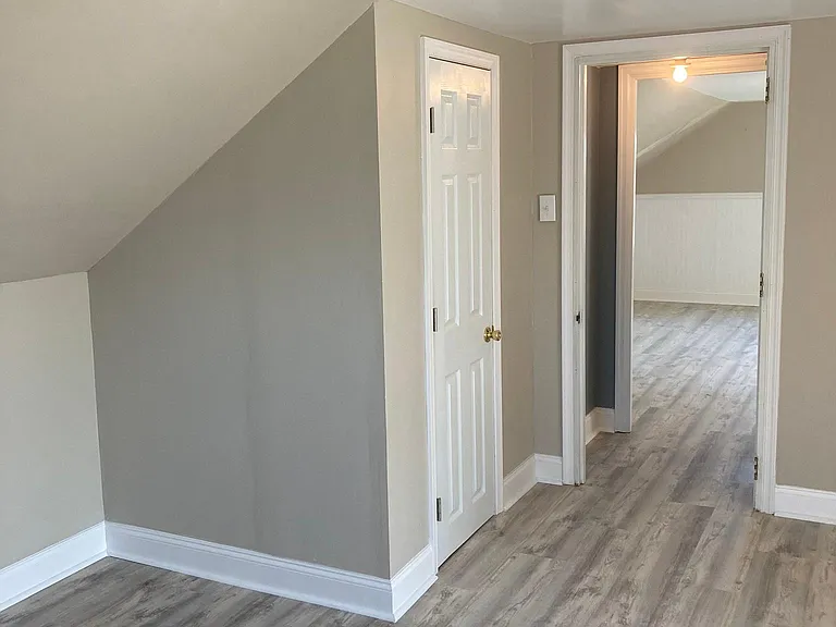 560 Seip Ave — Photo 9