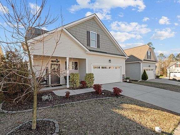 3rd image of 903 Palm Ct