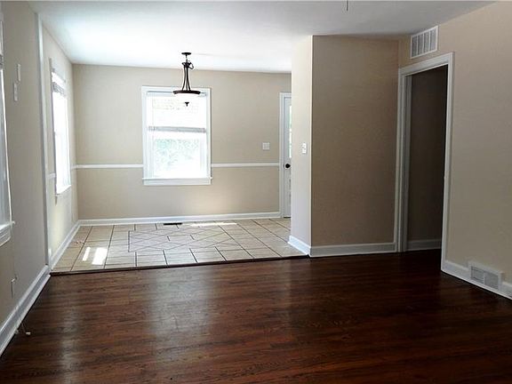 3rd image of 2517 Timber Ln