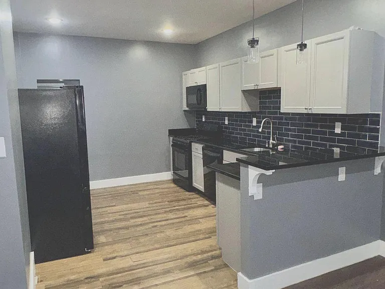 5108 Race St — Photo 4