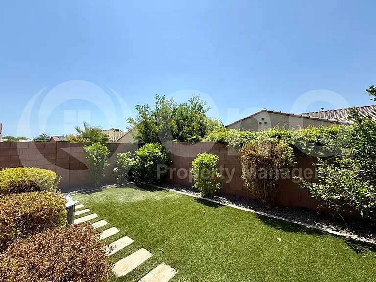 4425 E Saint John Rd — Photo 24