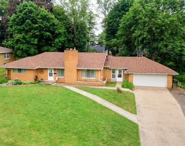 180 Pleasantview Dr, Battle Creek, MI, 49017