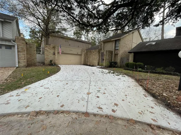 156 Old Bridge Lk, Houston, TX 77069