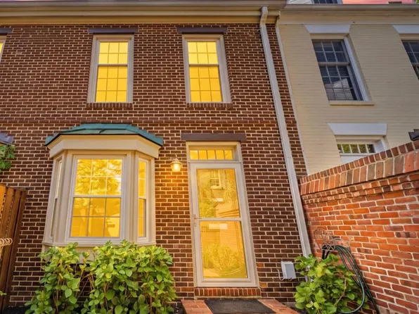669 S Columbus St, Alexandria, VA 22314