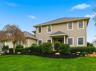 1370 E Legacy Ln, Winona Lake, IN 46590