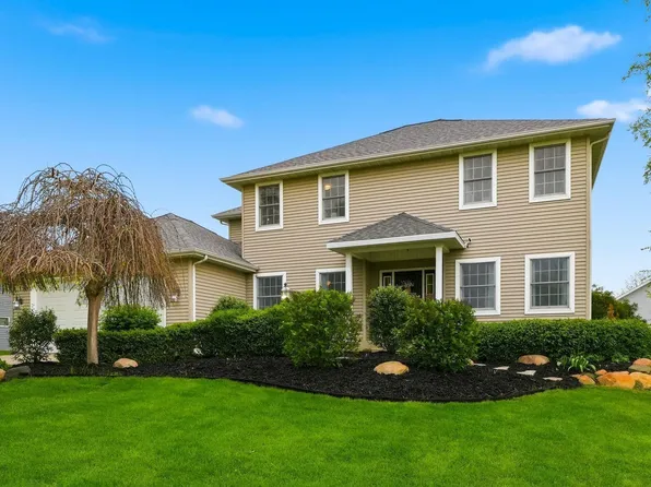 1370 E Legacy Ln, Winona Lake, IN 46590