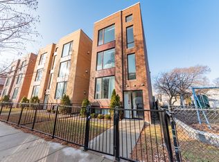 3516 N Sacramento Ave #2, Chicago, IL 60618