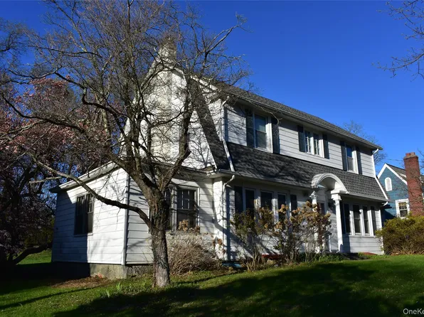 21 Rosalind Road, Poughkeepsie, NY 12601